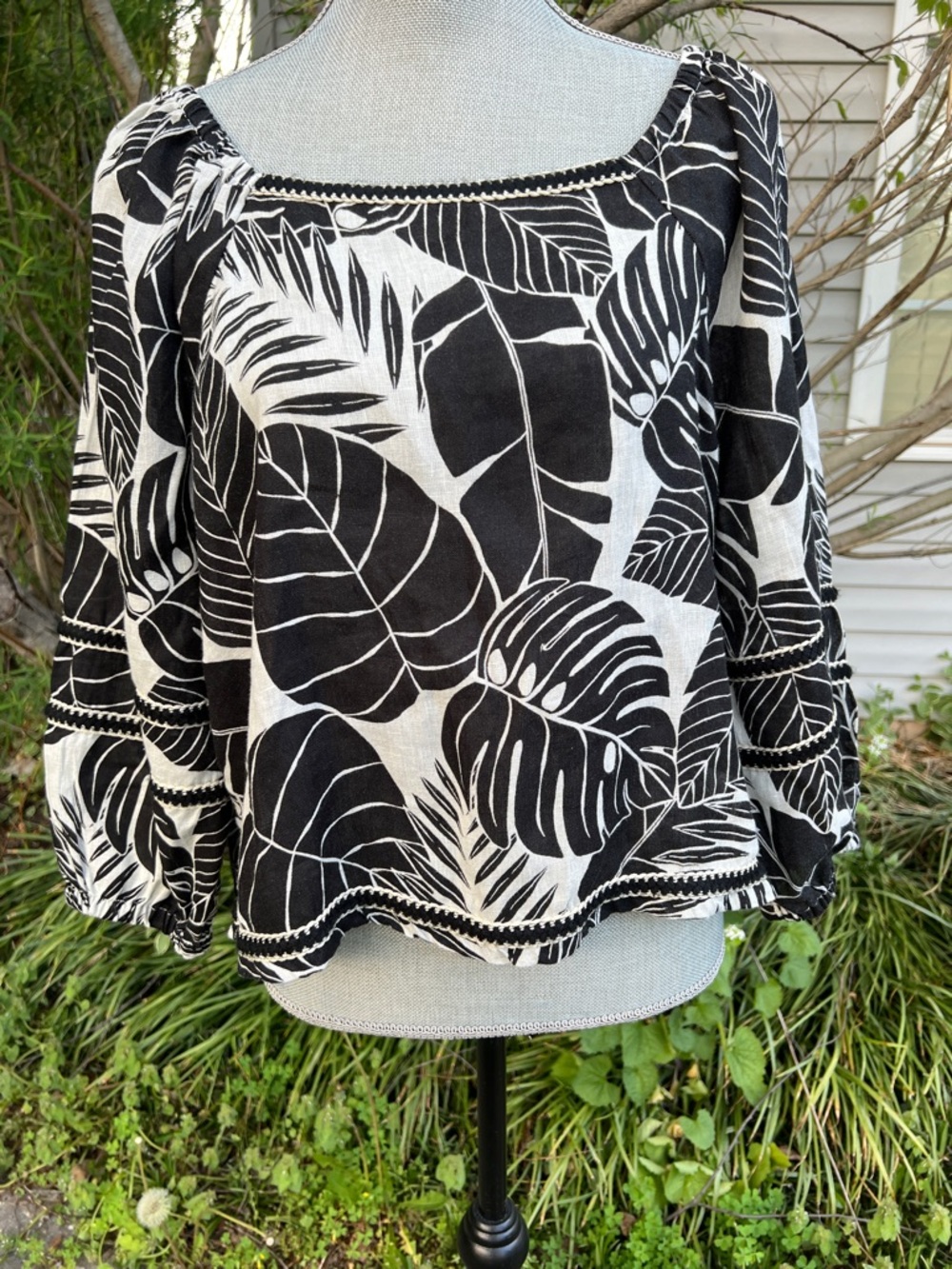 Cynthia Rowley Black & White Leaf Print Peasant Top